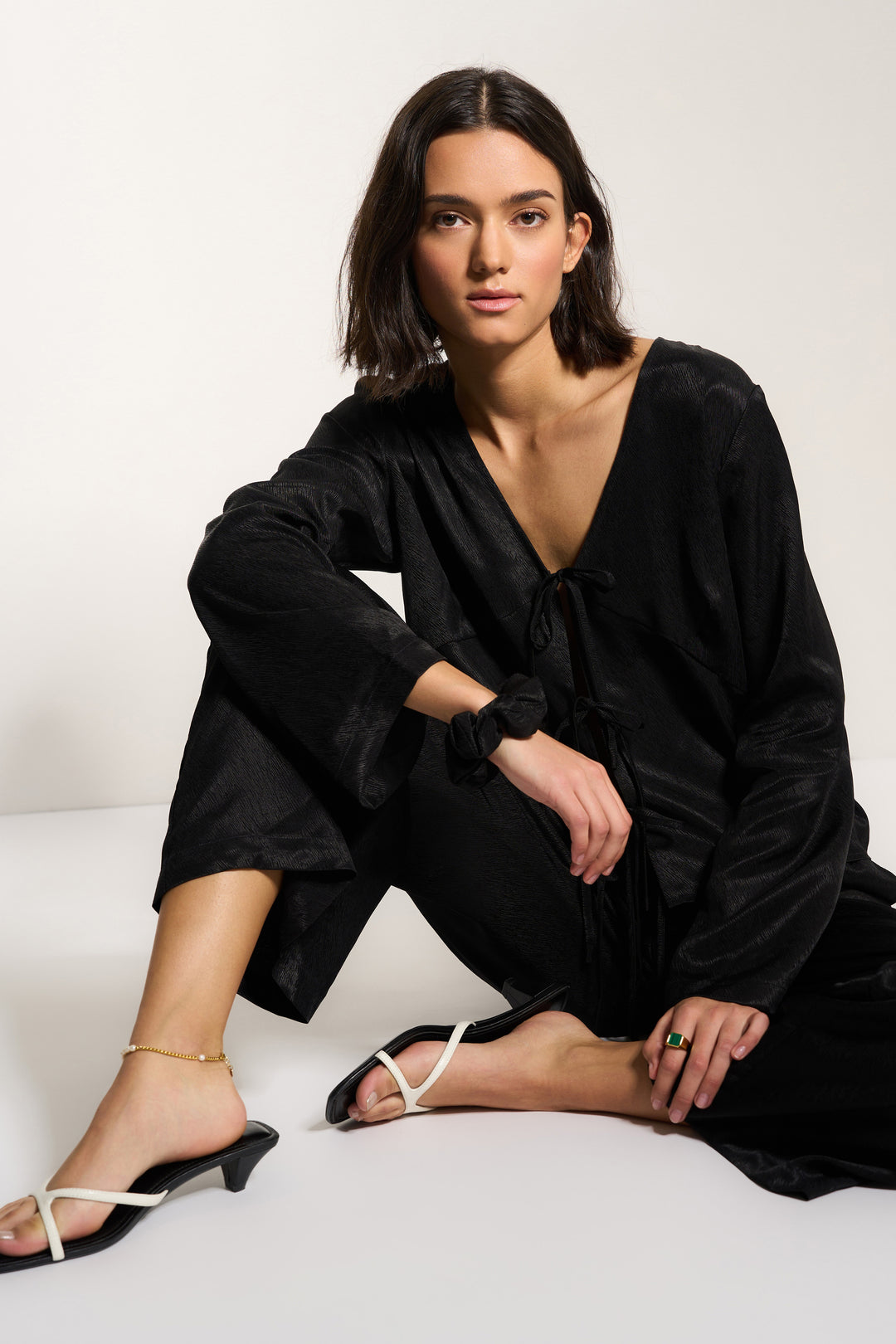 The Tie Front Set - Black