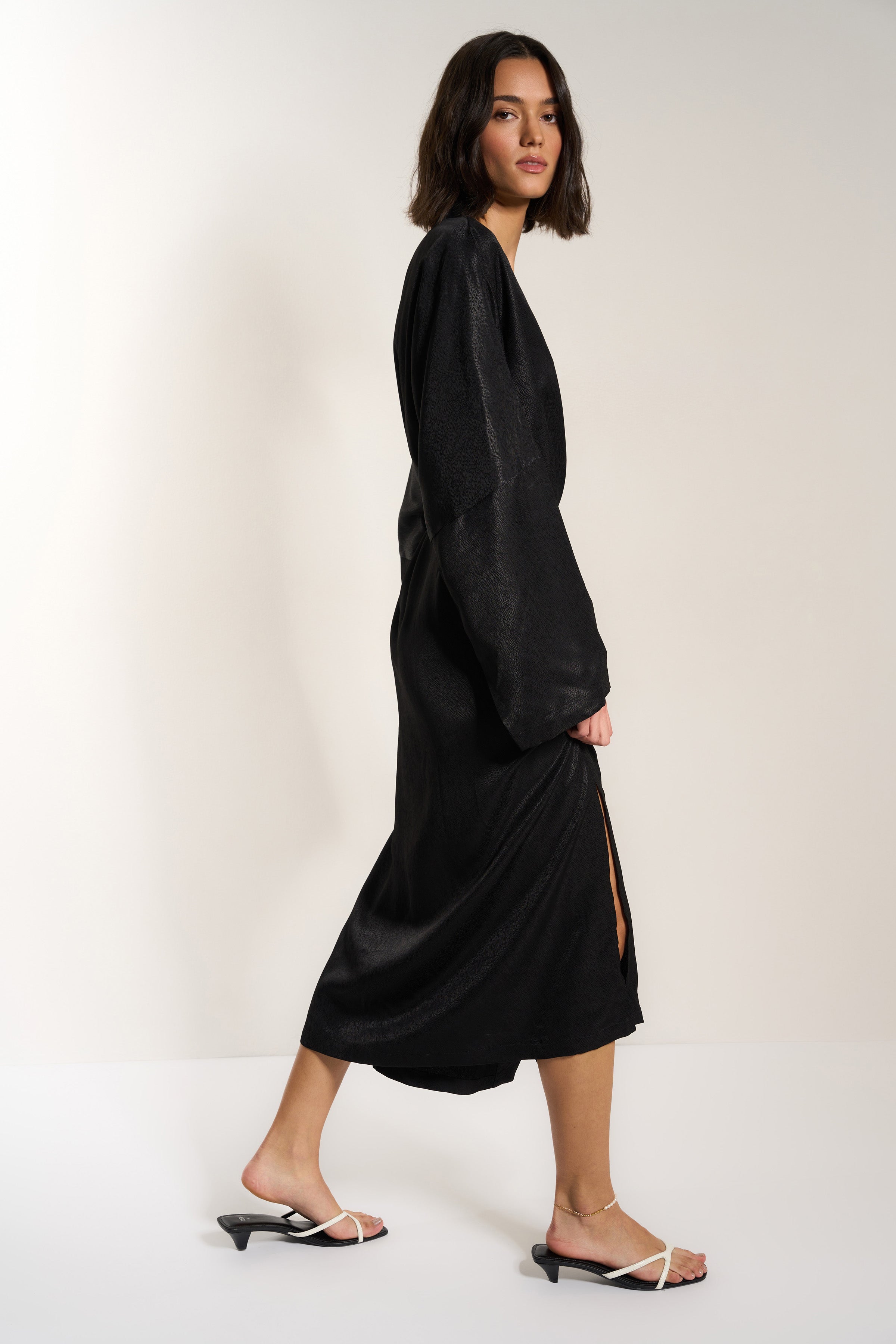 Idle Sleepwear Women's The Long Robe - Black M/L Idle Sleepwear Women's The Long Robe - Black M/L