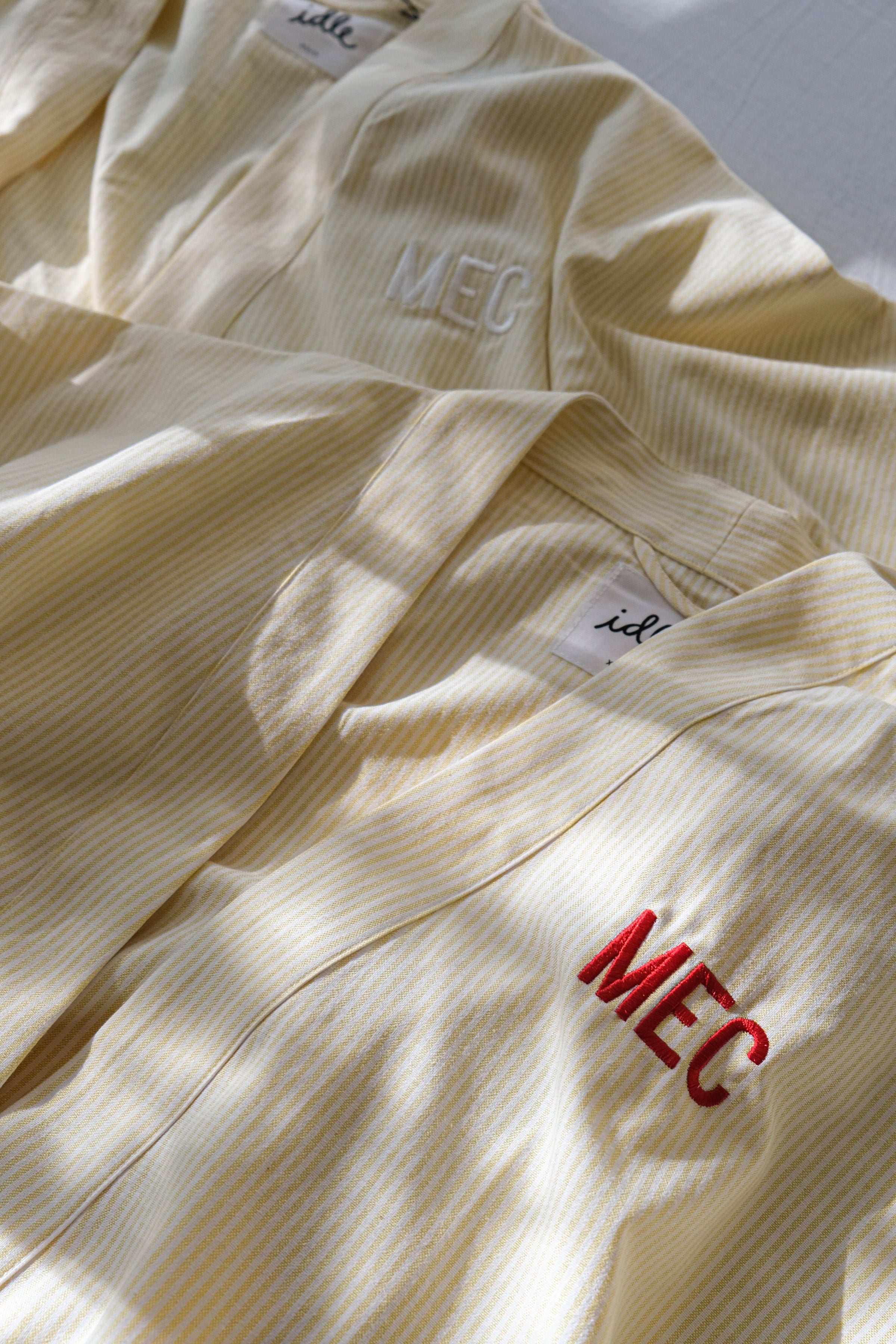 The Linen Short Robe - White