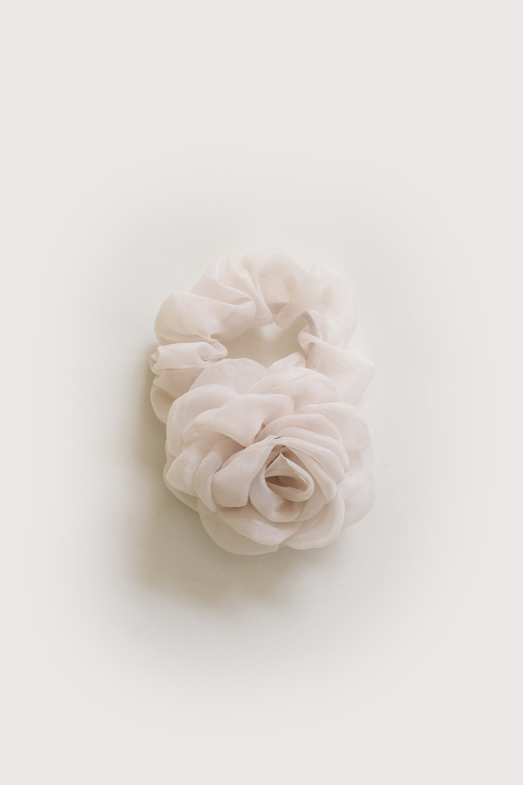 Camellia Scrunchie - Oyster