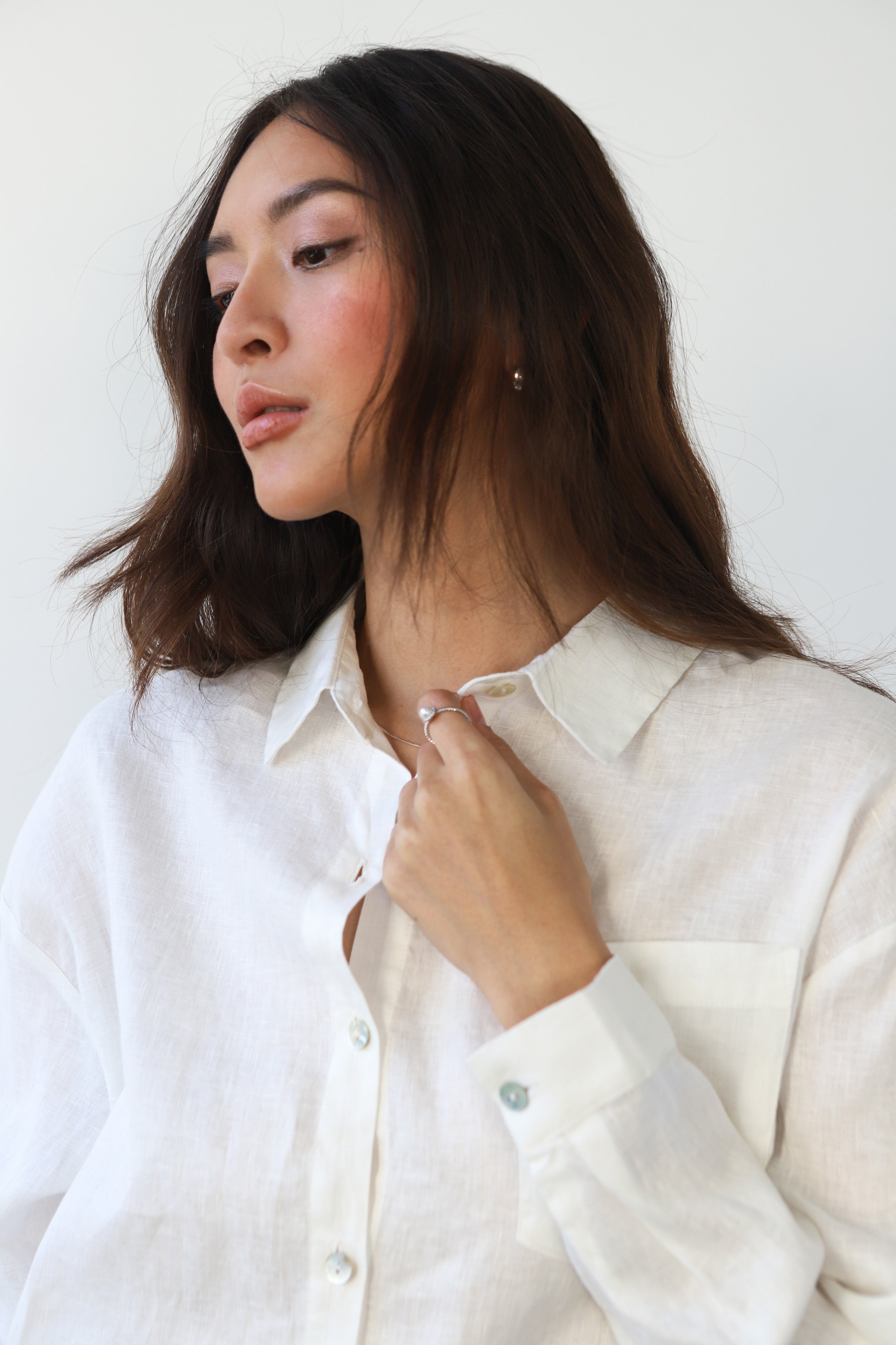 The Linen Button Down - White