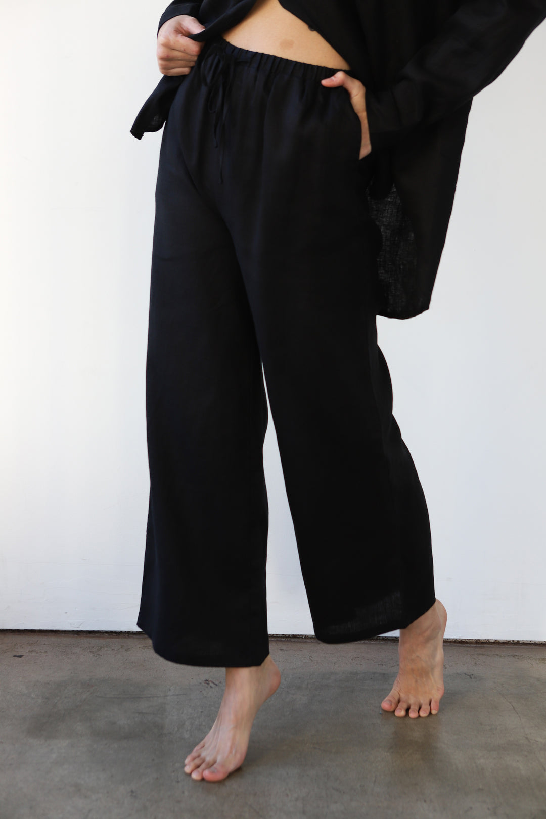The Linen Drawstring Pant - Black