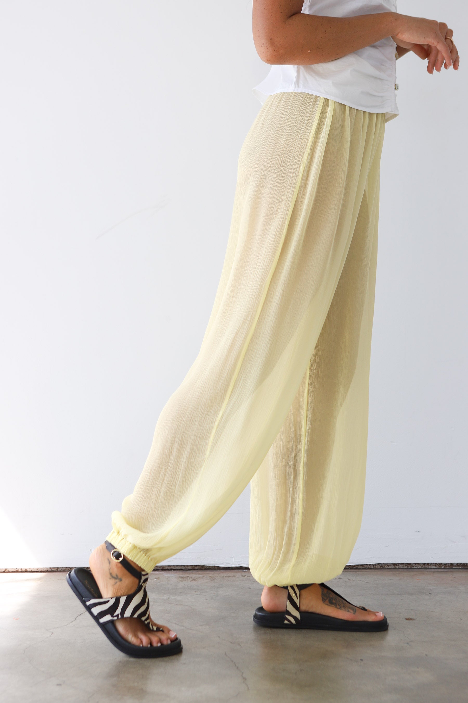 The Sheer Jogger Pant - Lemon