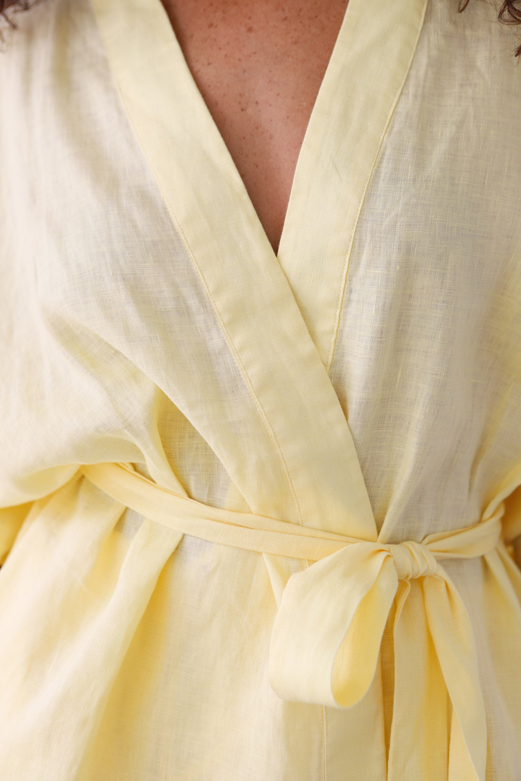 The Linen Short Robe - Lemon