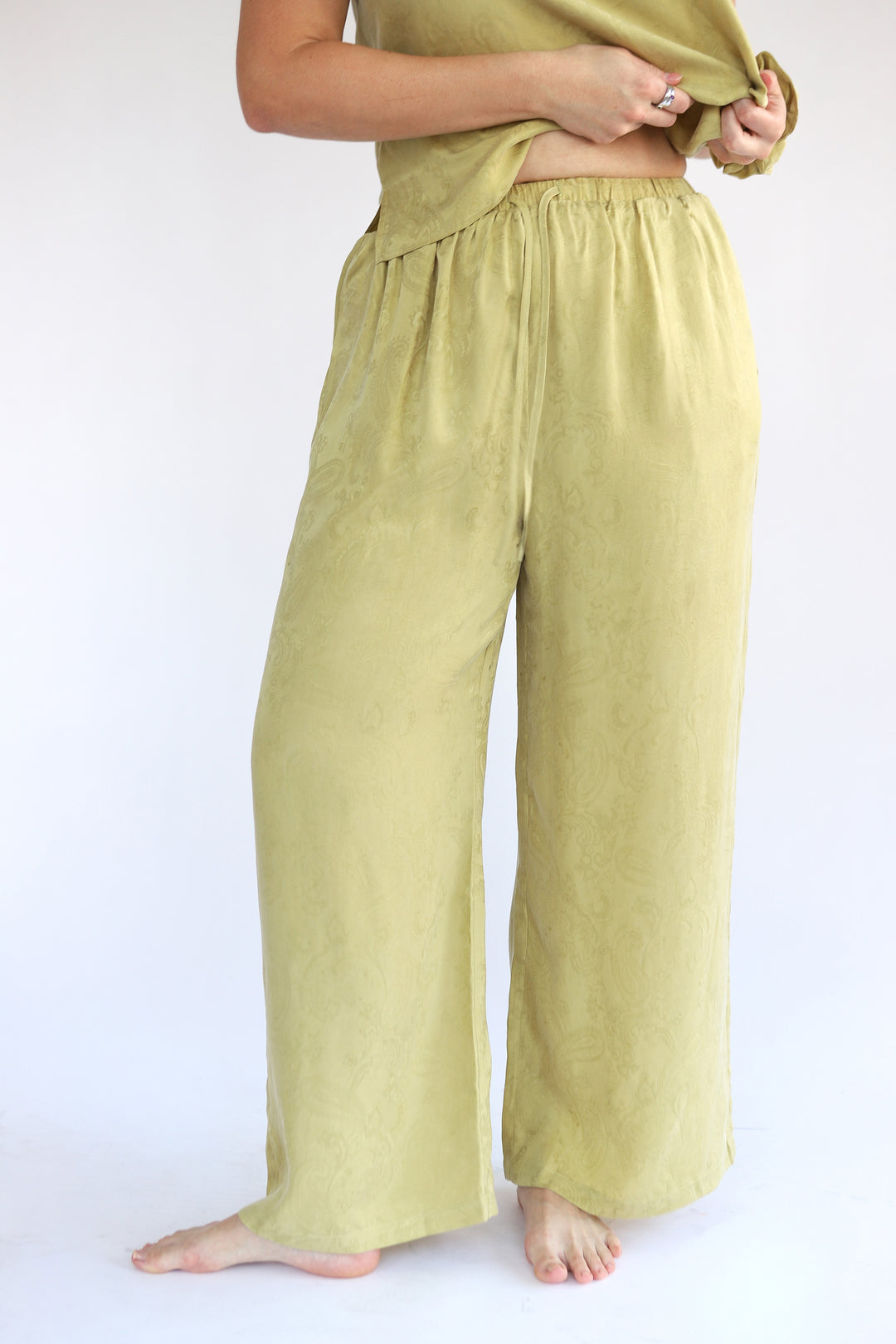 The Drawstring Pant - Tomatillo