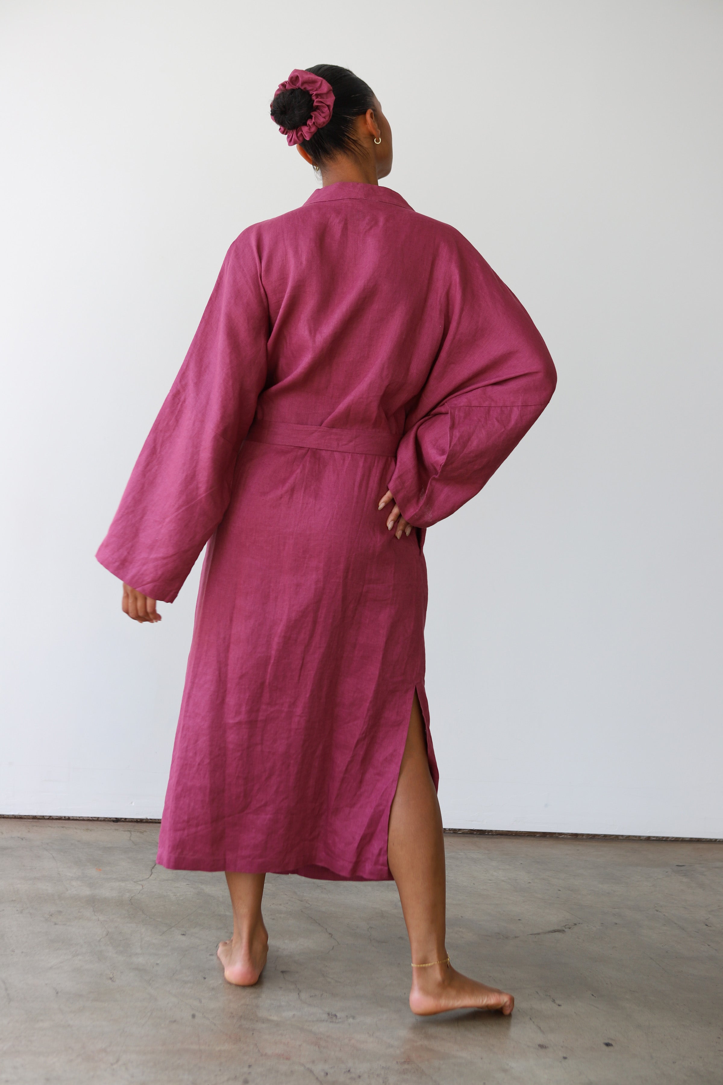 The Linen Long Robe - Plum