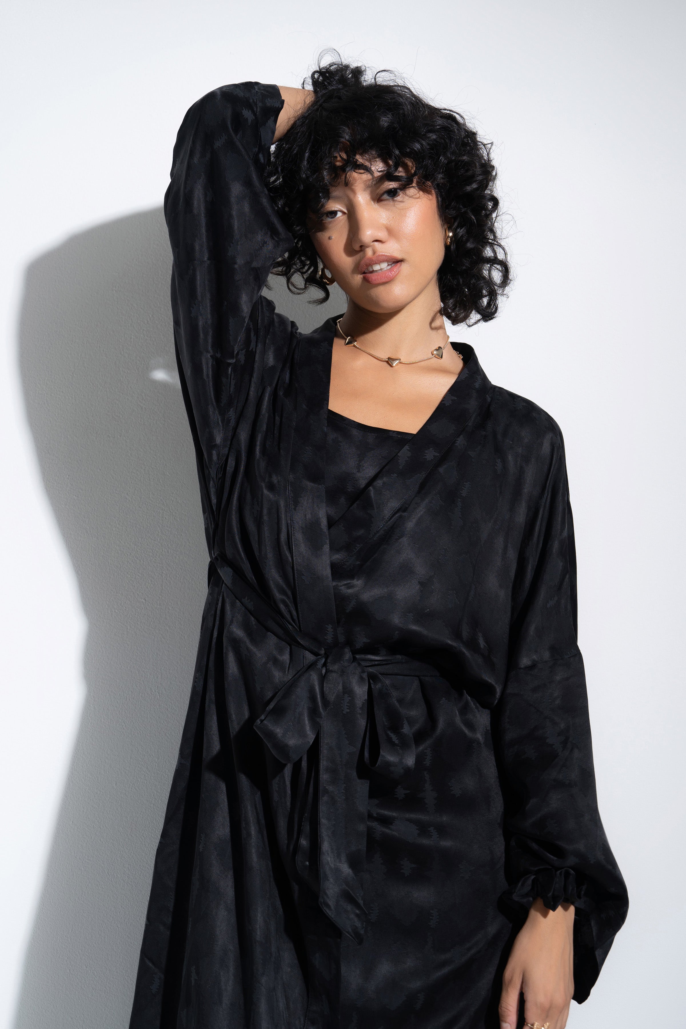 The Long Robe - Black