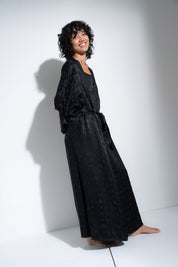 The Long Robe - Black