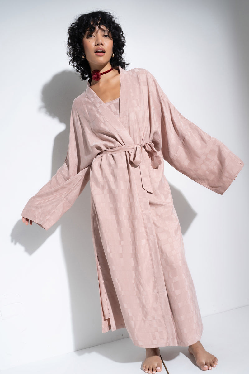 The Long Robe - Rose – Be Idle