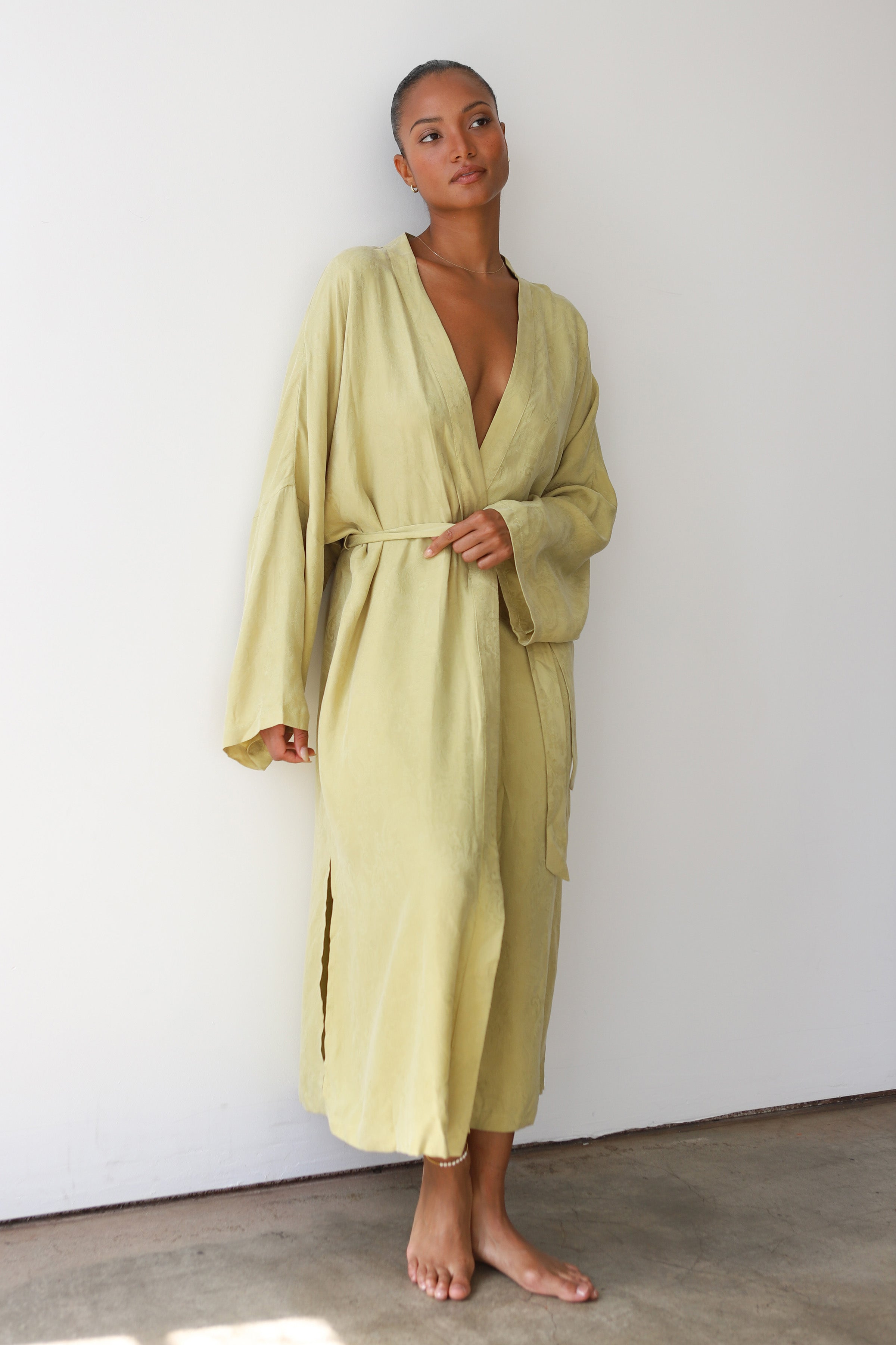 The Long Robe - Tomatillo – Be Idle