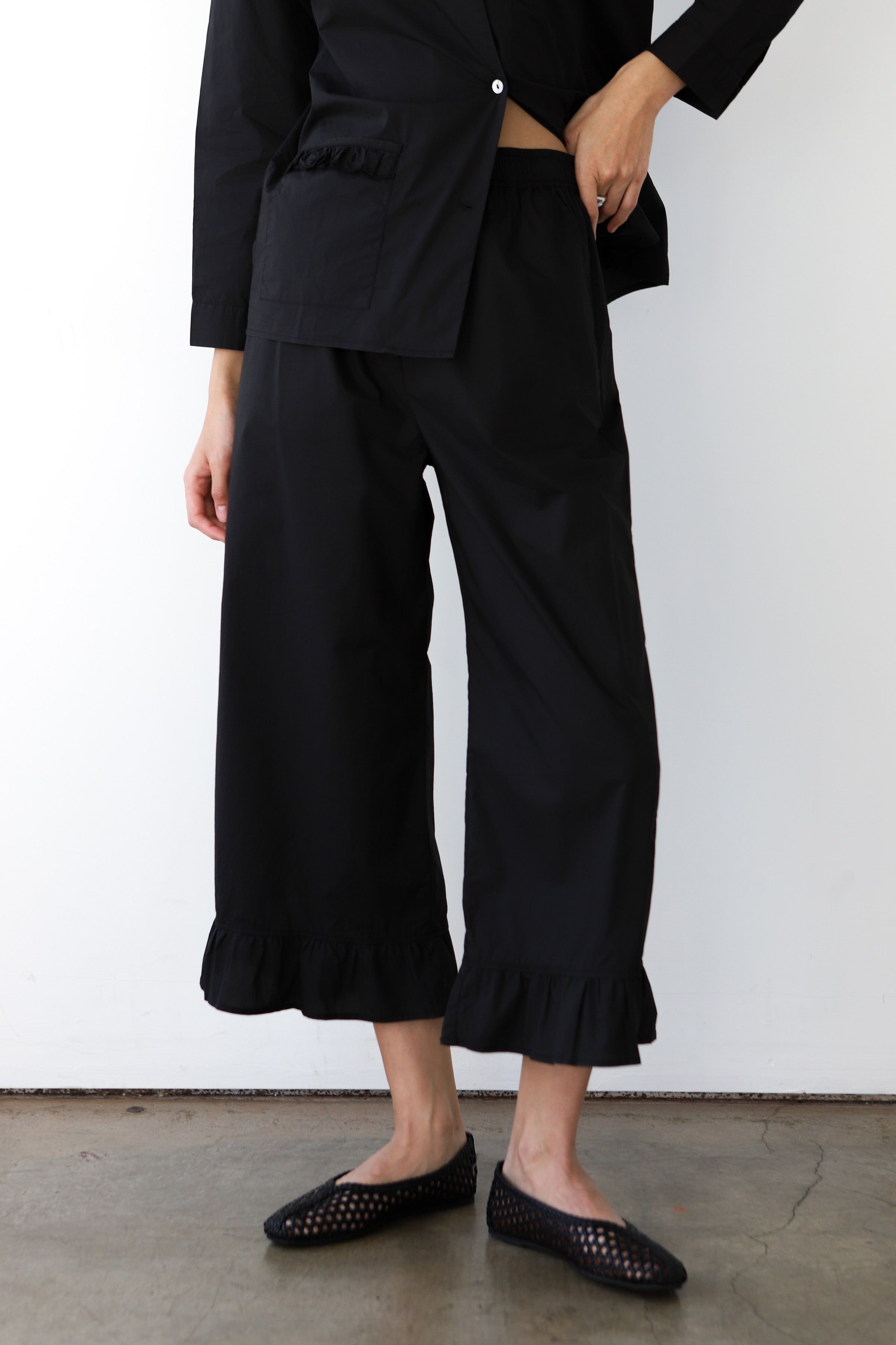 POPLIN_RUFFLEPANT_BLACK_IMG_0012.jpg