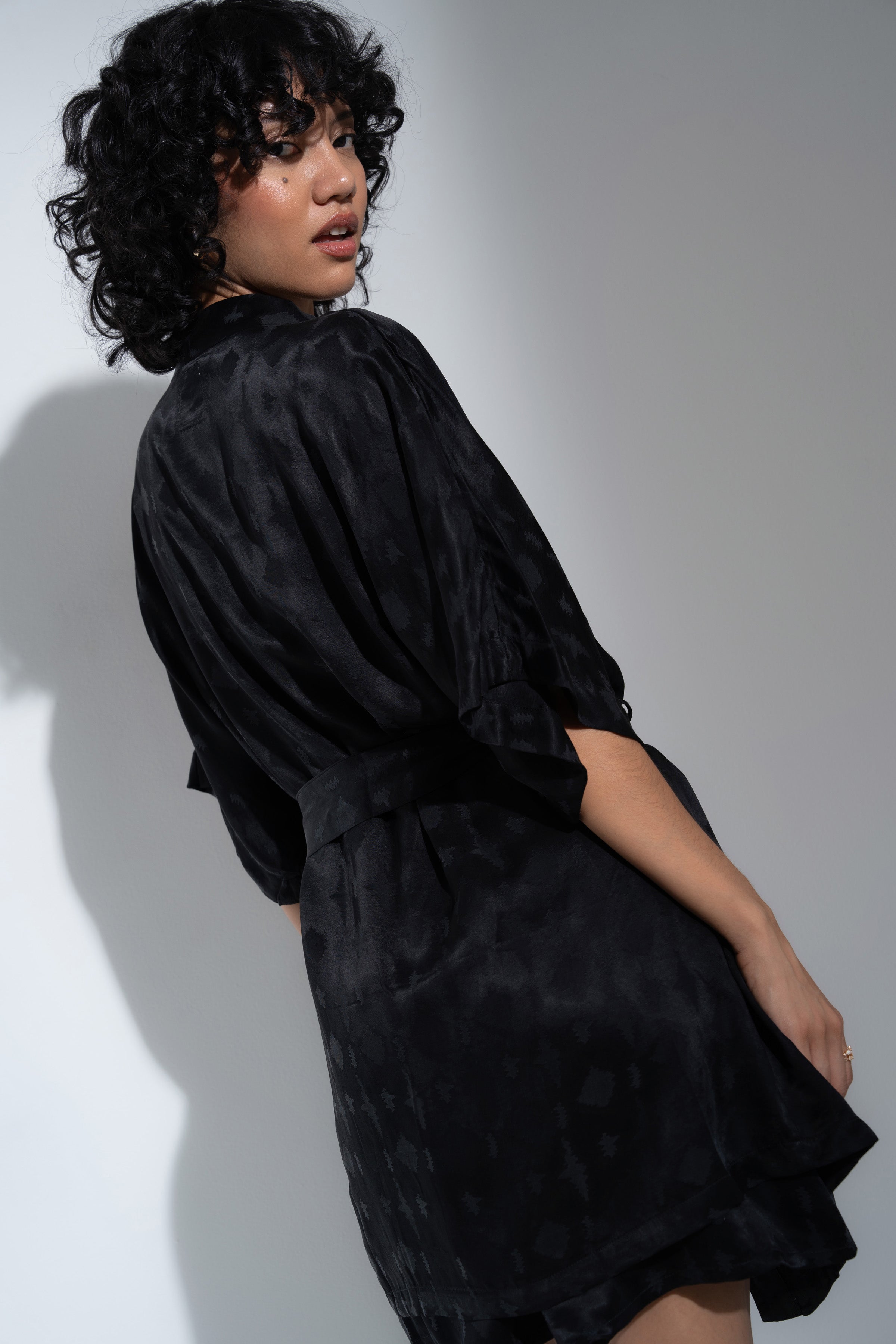 The Short Robe - Black