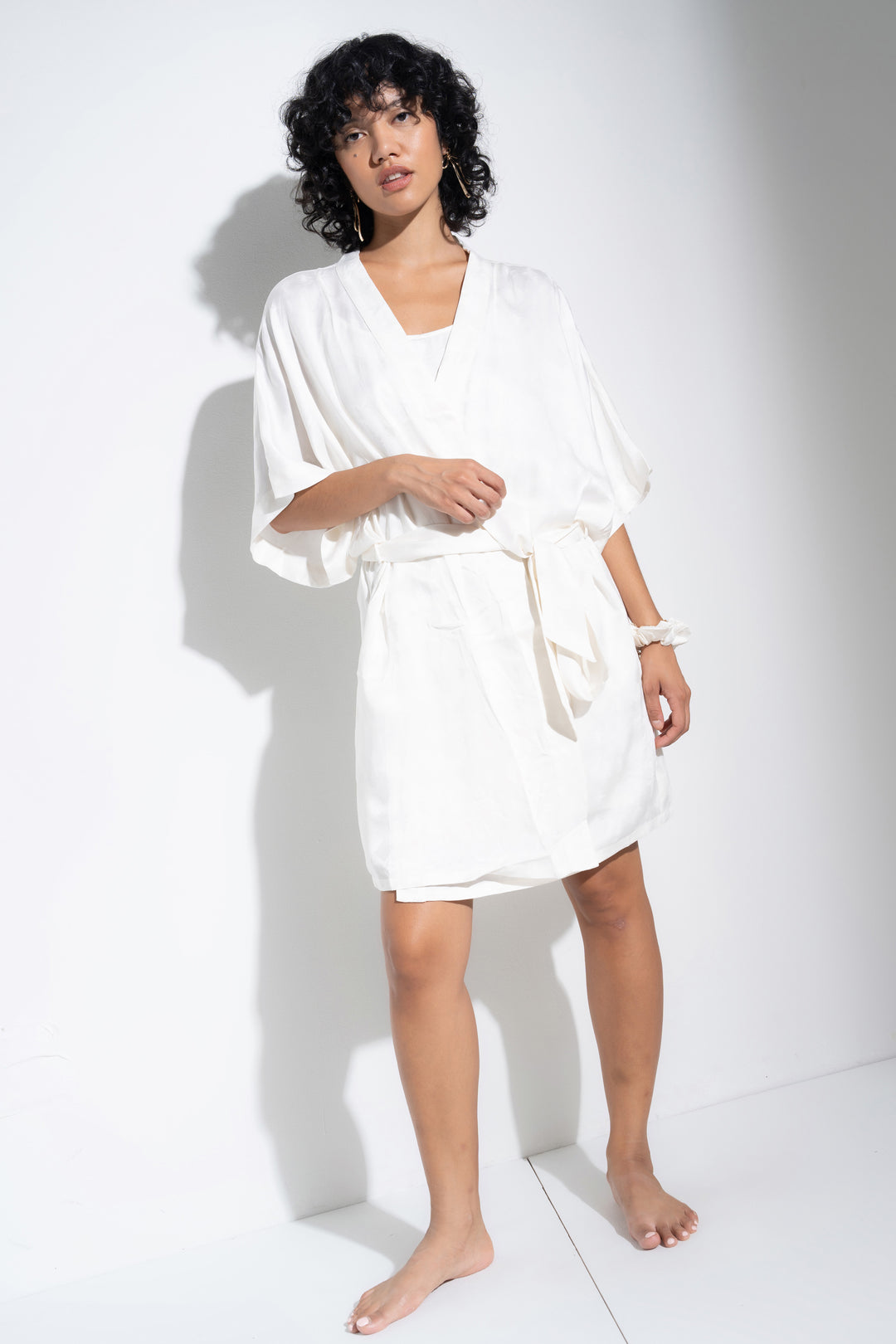 The Short Robe - White Zig Zag